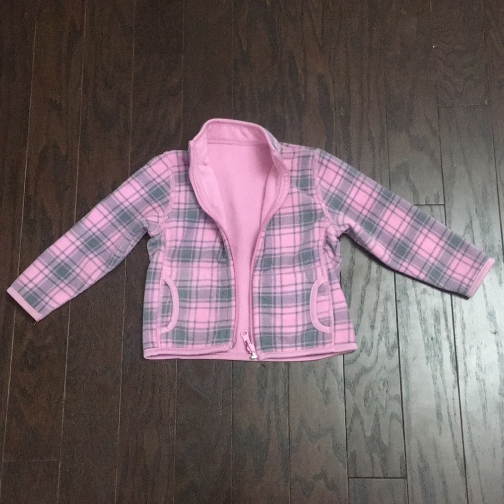Reversible fleece jacket